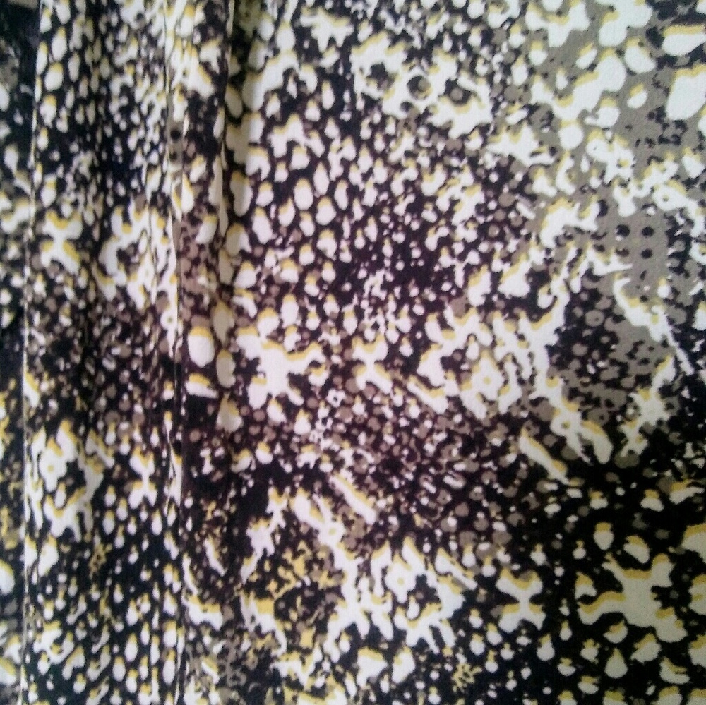 2/$20! Snakeskin Skirt with Butt Shaper - Picture 2 of 7